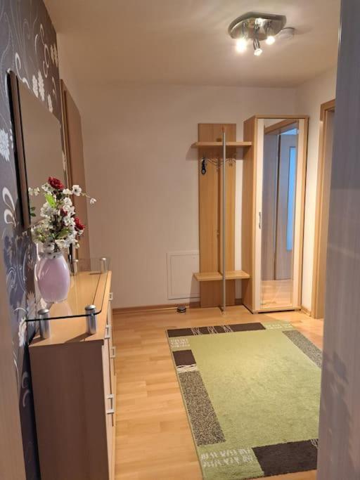 Schoene 2 Zimmer Wohnung เฟือร์ท ภายนอก รูปภาพ